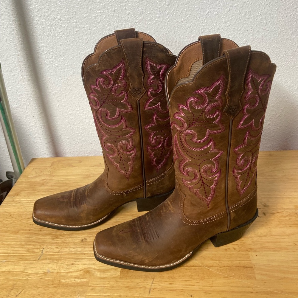 Arial cowboy boots